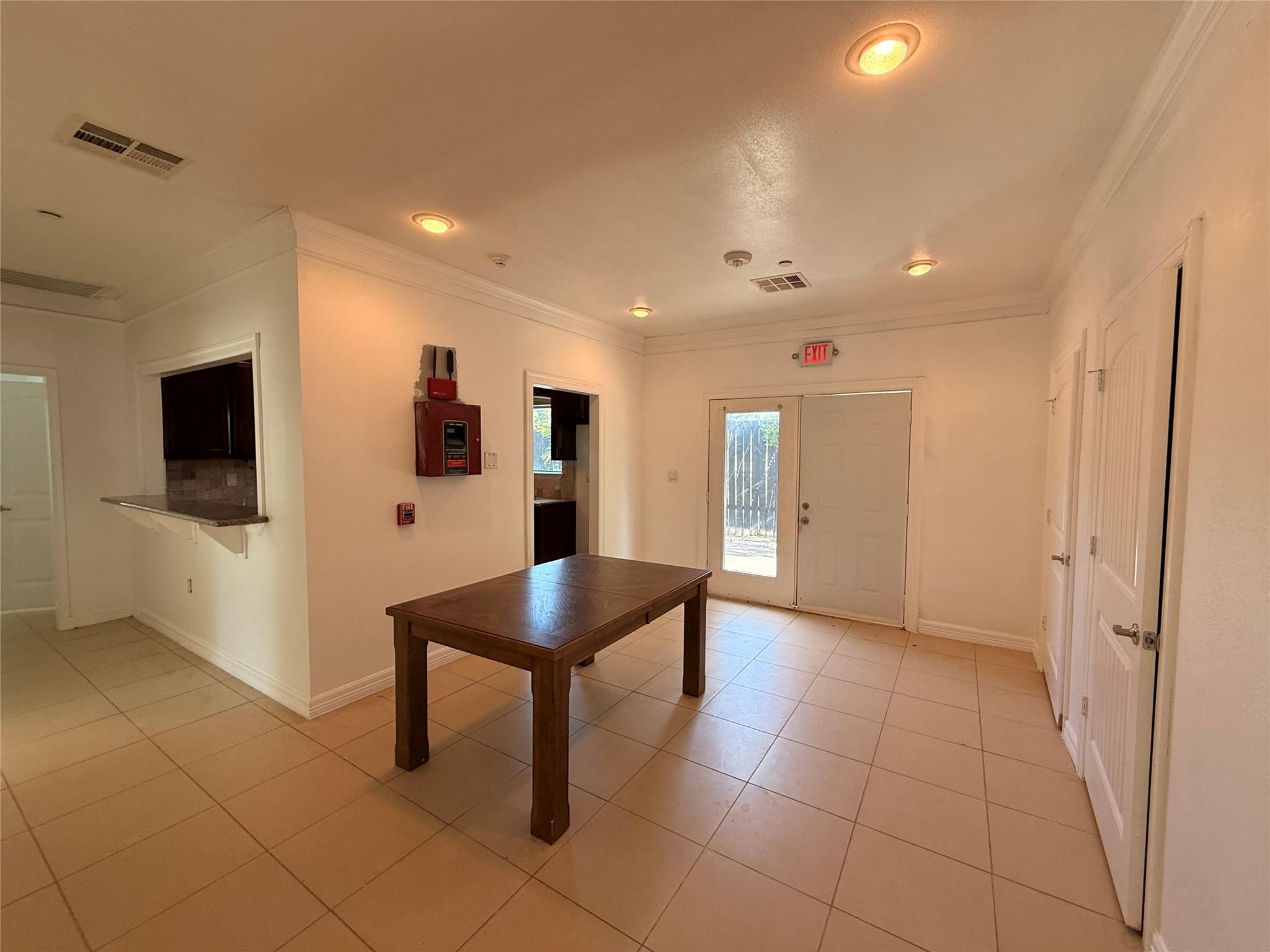 16160 Porter Ln Property Photo 9