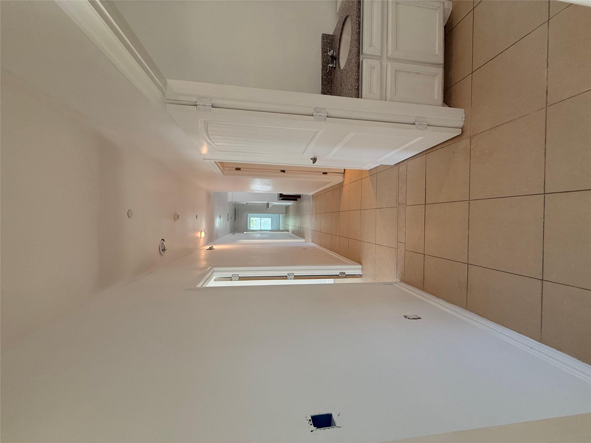 16160 Porter Ln Property Photo 10