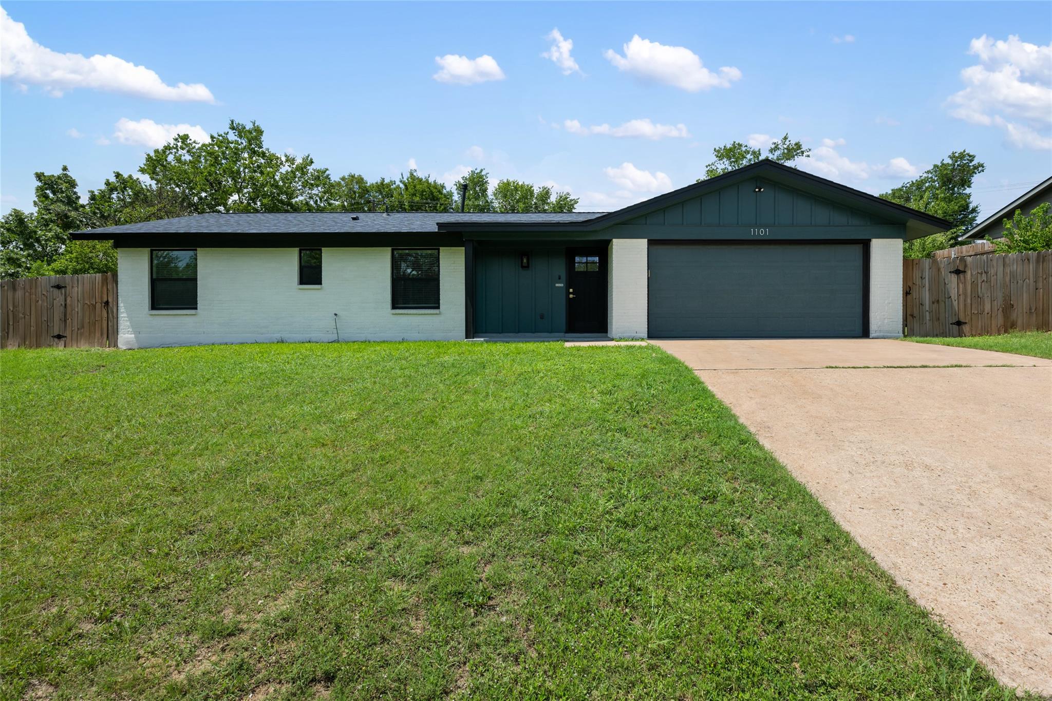 1101 Floradale Dr