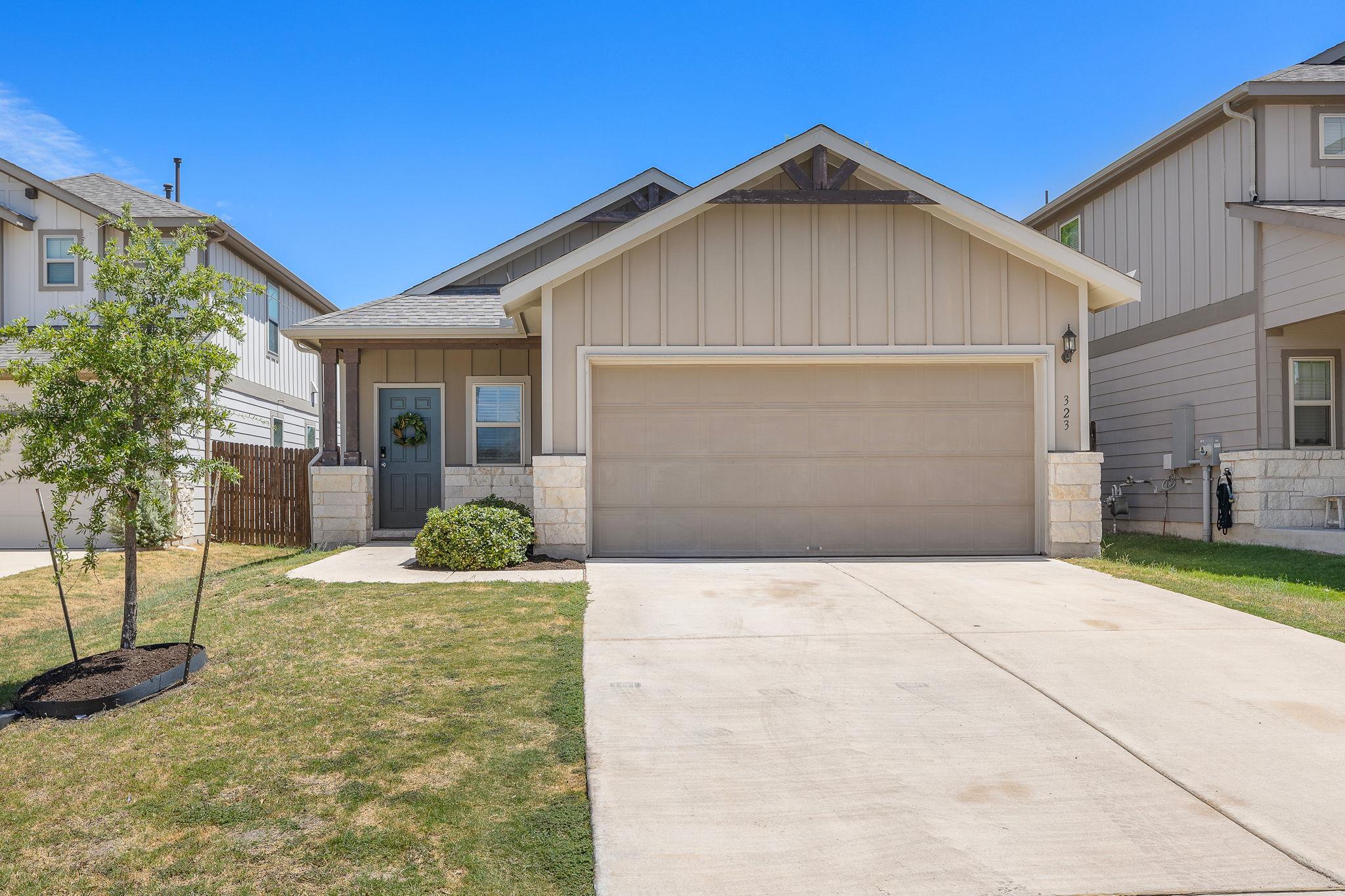 323 Zuma Dr Property Photo