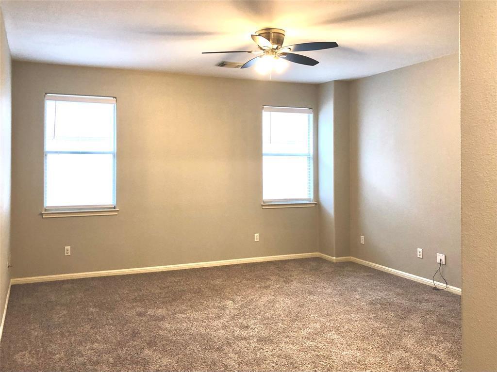10808 Sky Rock Dr Property Photo 11