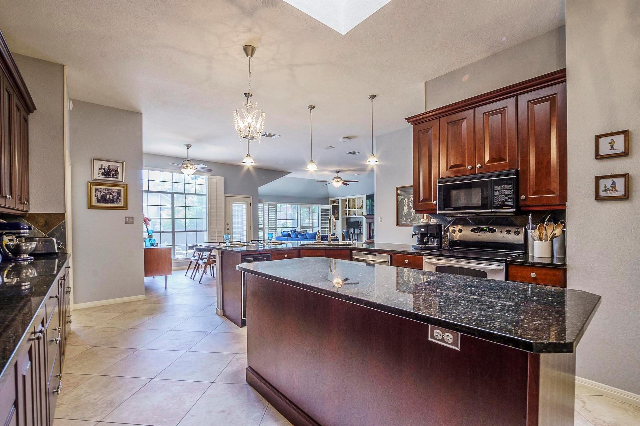 5201 Kite Tail Dr Property Photo 8