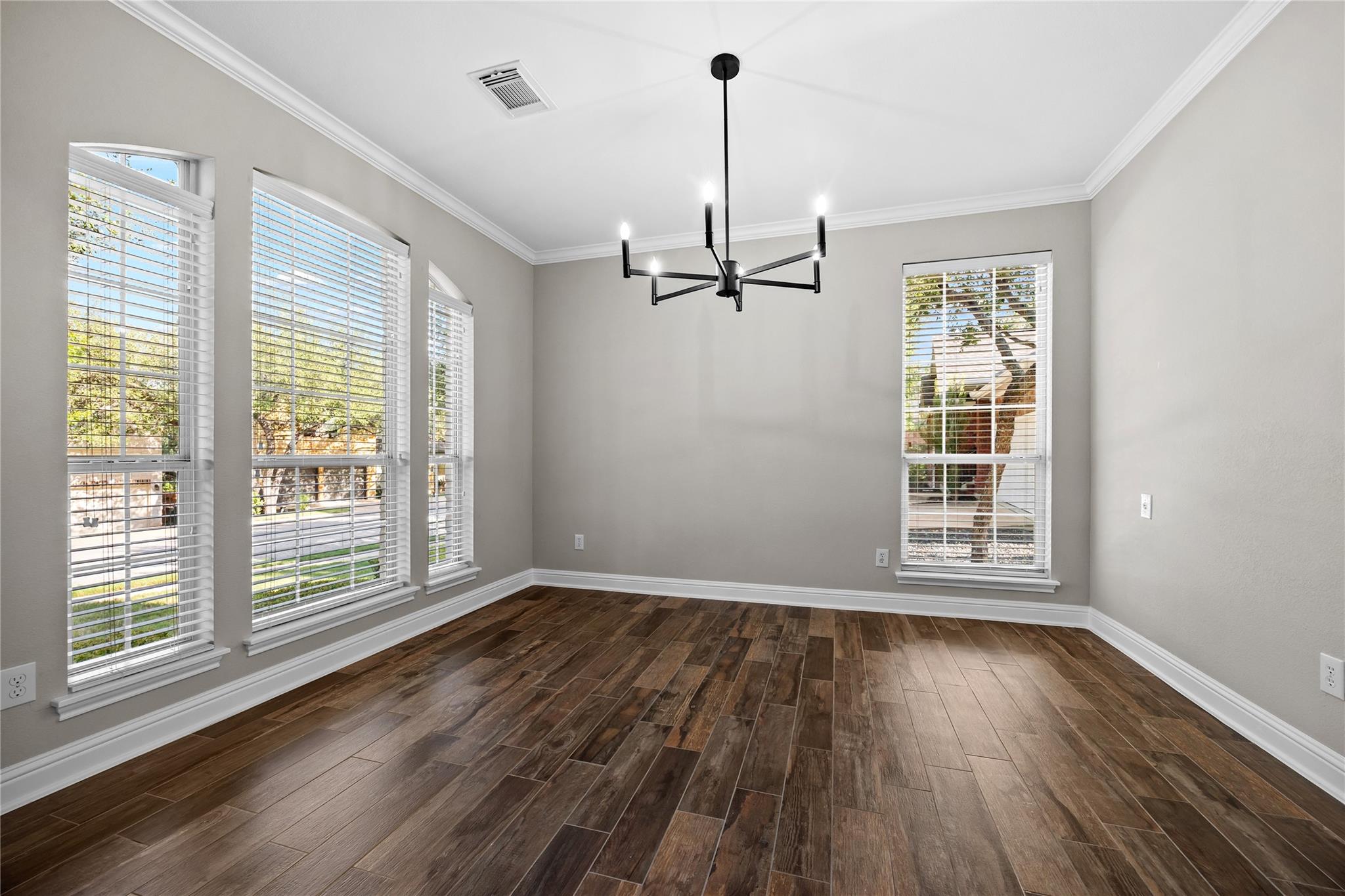 1308 Sawdust Ct Property Photo 7