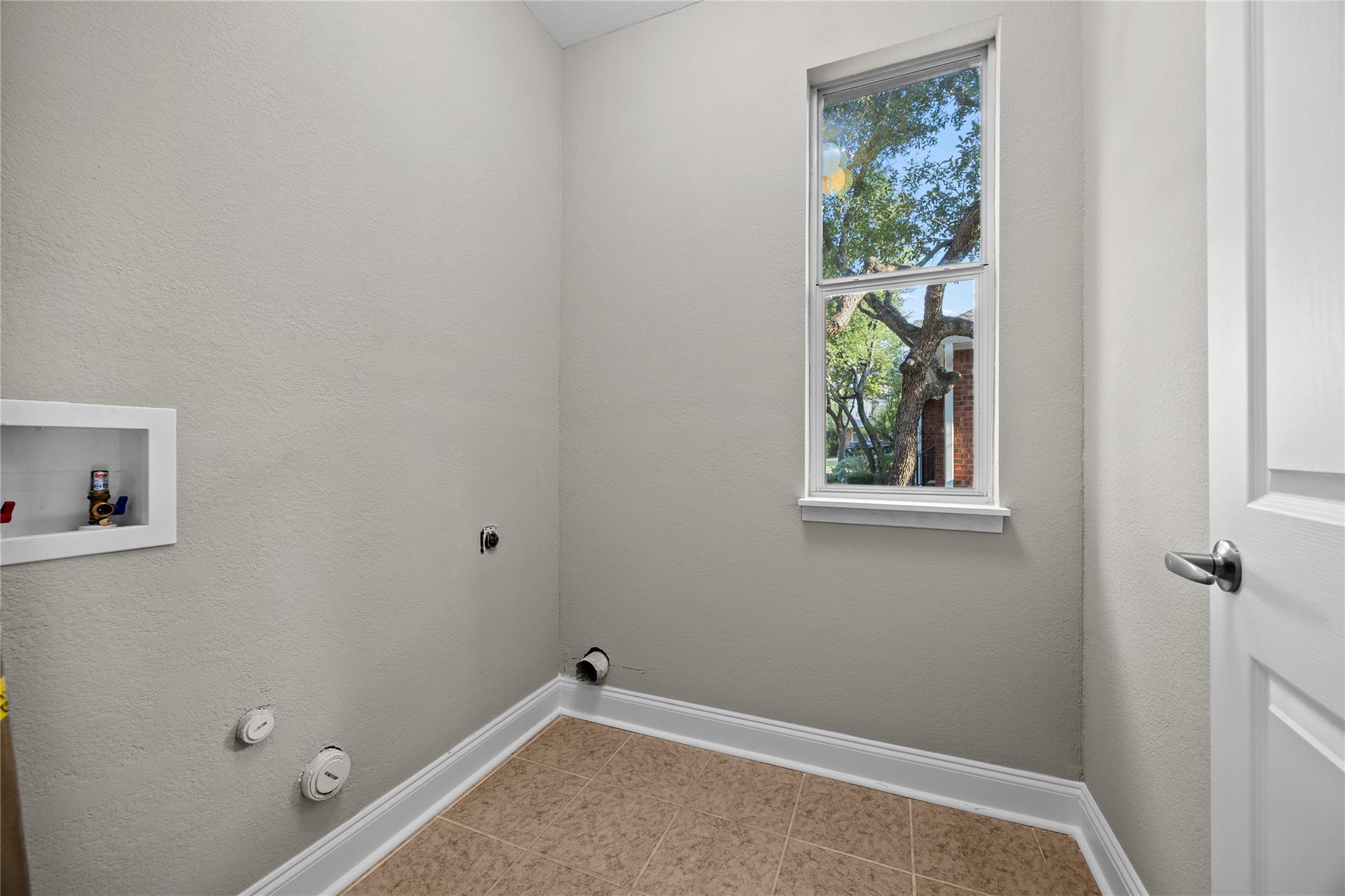 1308 Sawdust Ct Property Photo 33