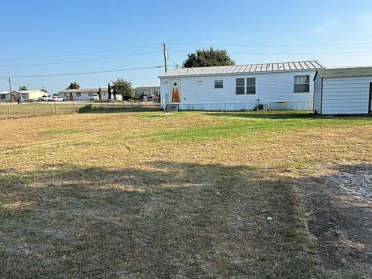 116 Crestview Dr Property Photo 4
