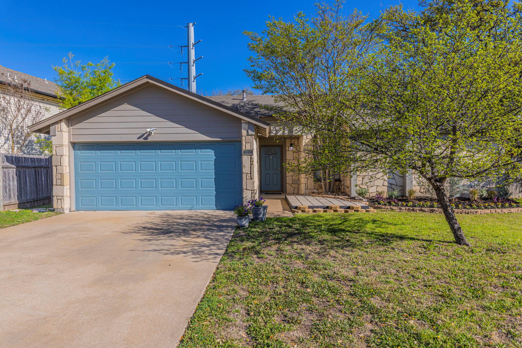 2402 Susan Ln Property Photo 1