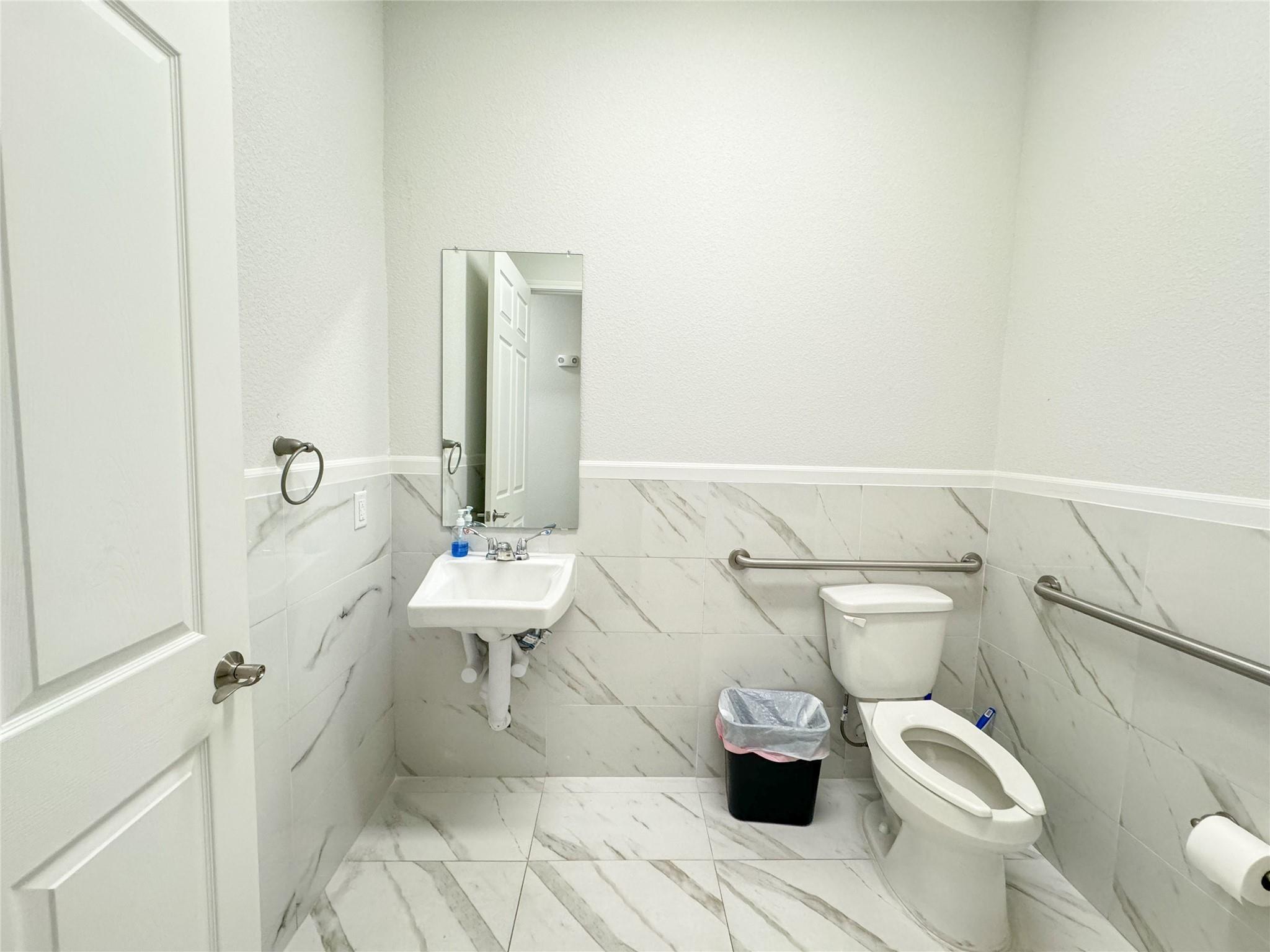 1000 Gattis School Rd #240 Property Photo 6