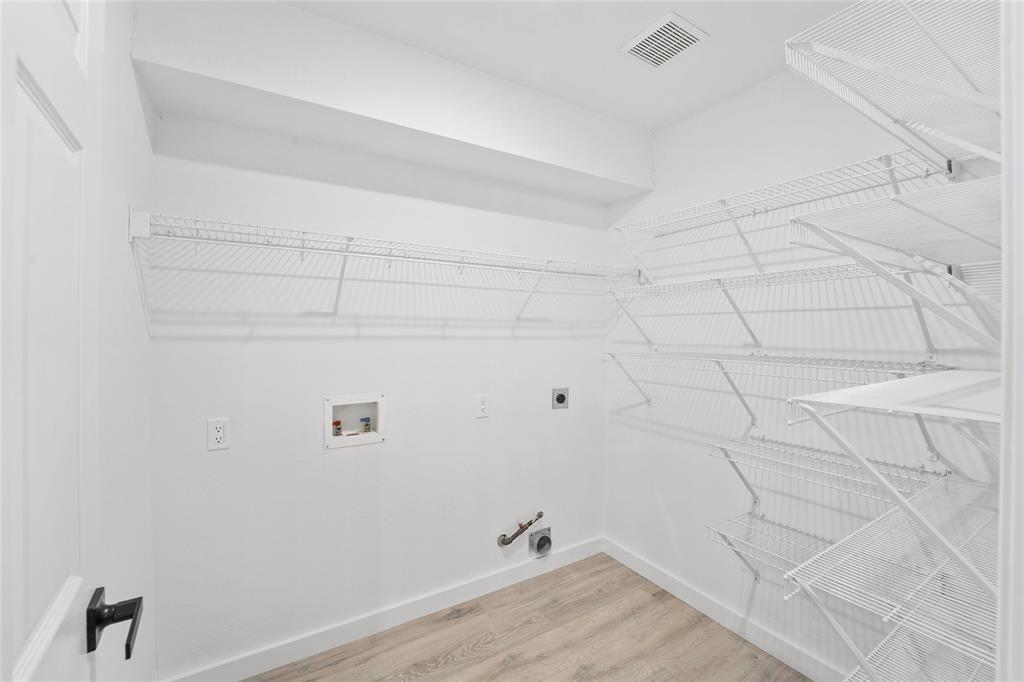 2537 Vernell Way Property Photo 24