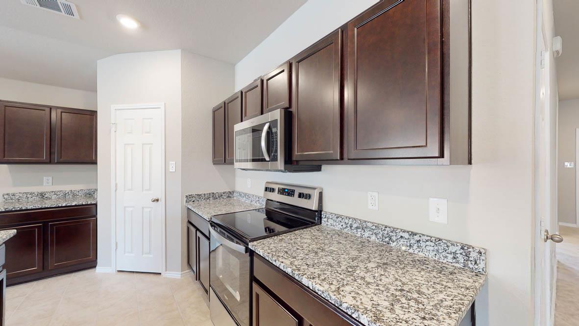 1304 Iron Horse Dr Property Photo 5