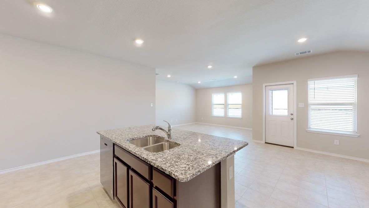 1304 Iron Horse Dr Property Photo 8