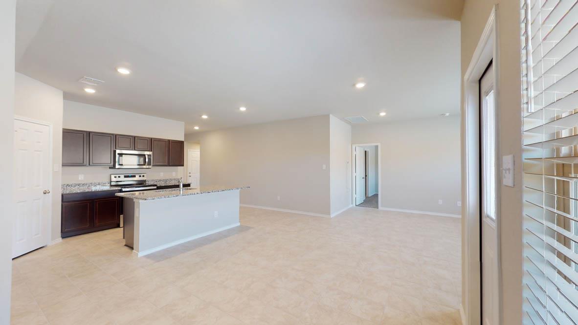 1304 Iron Horse Dr Property Photo 9