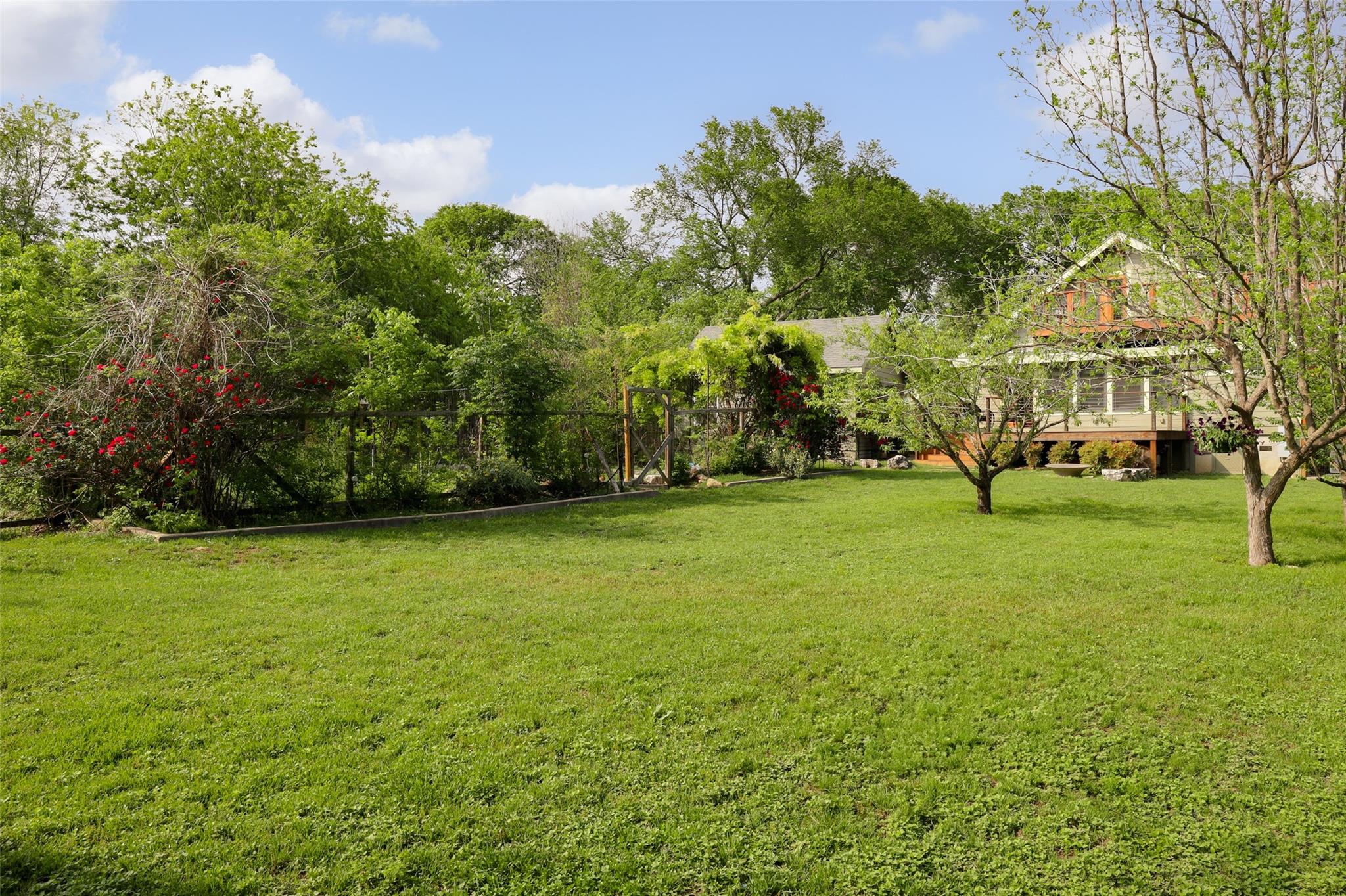 1917 Miles Ave Property Photo 32