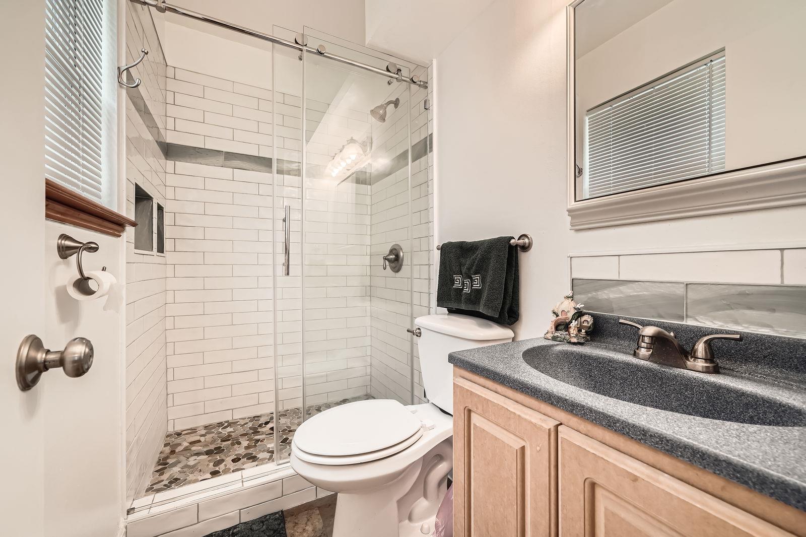 914 Hermitage Dr Property Photo 20