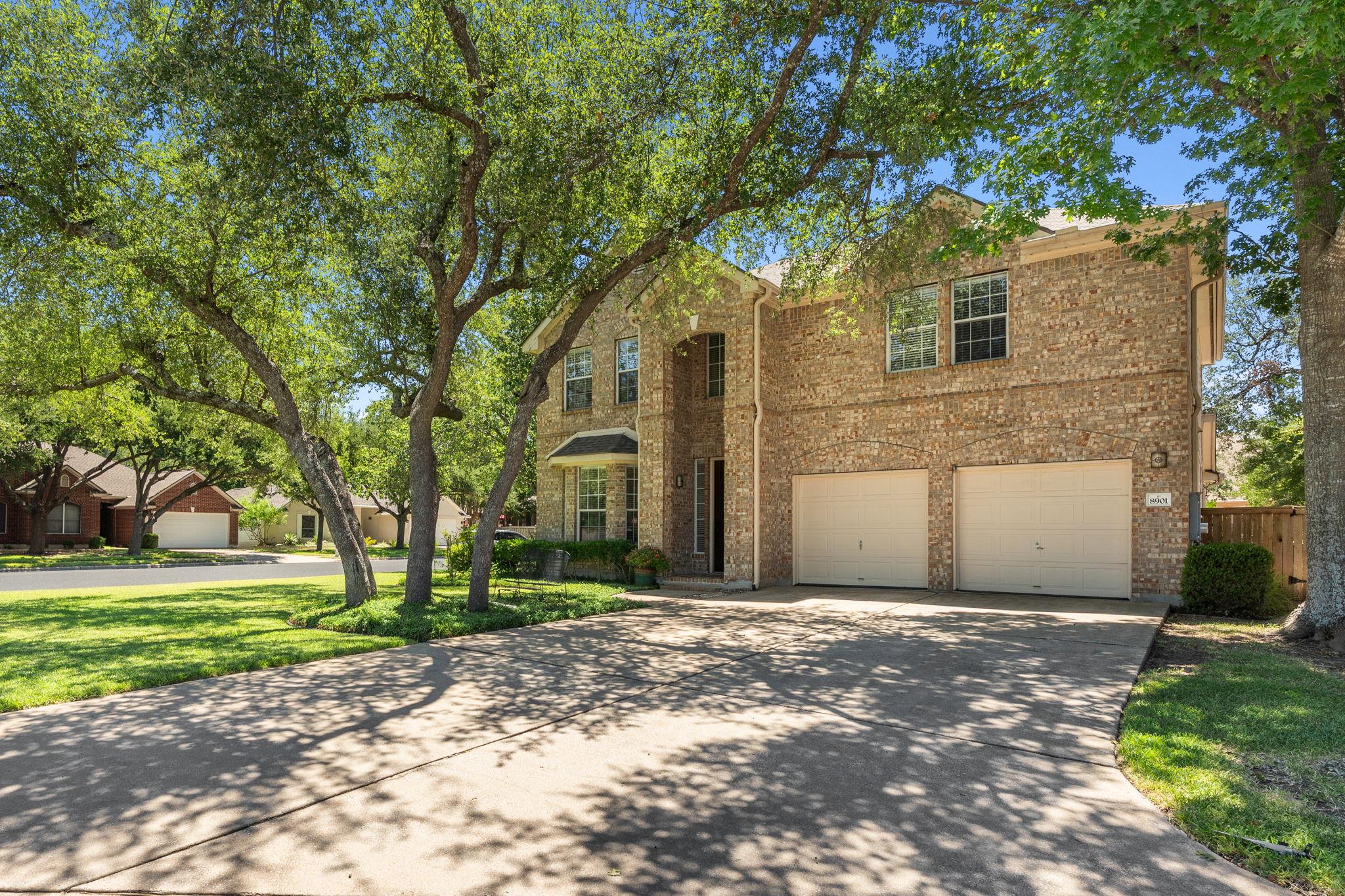 8901 Spearhead Cv N Property Photo 8