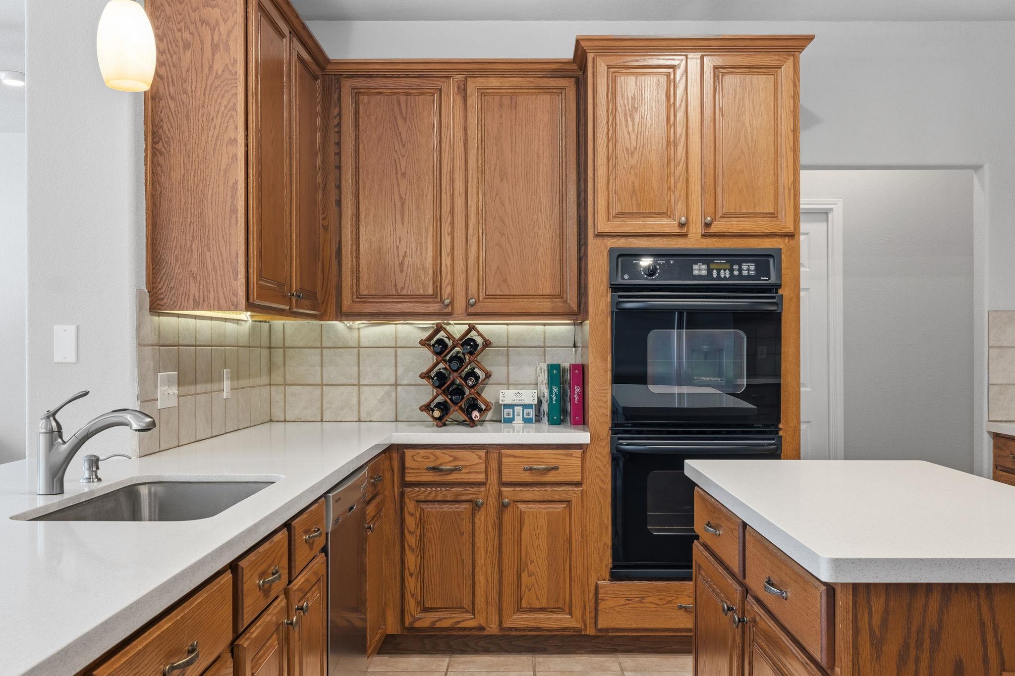 8901 Spearhead Cv N Property Photo 17