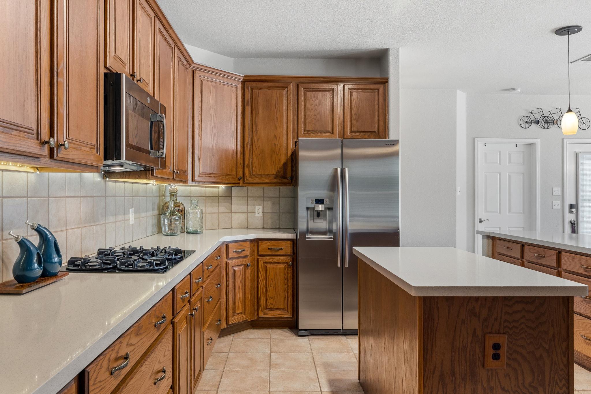 8901 Spearhead Cv N Property Photo 19