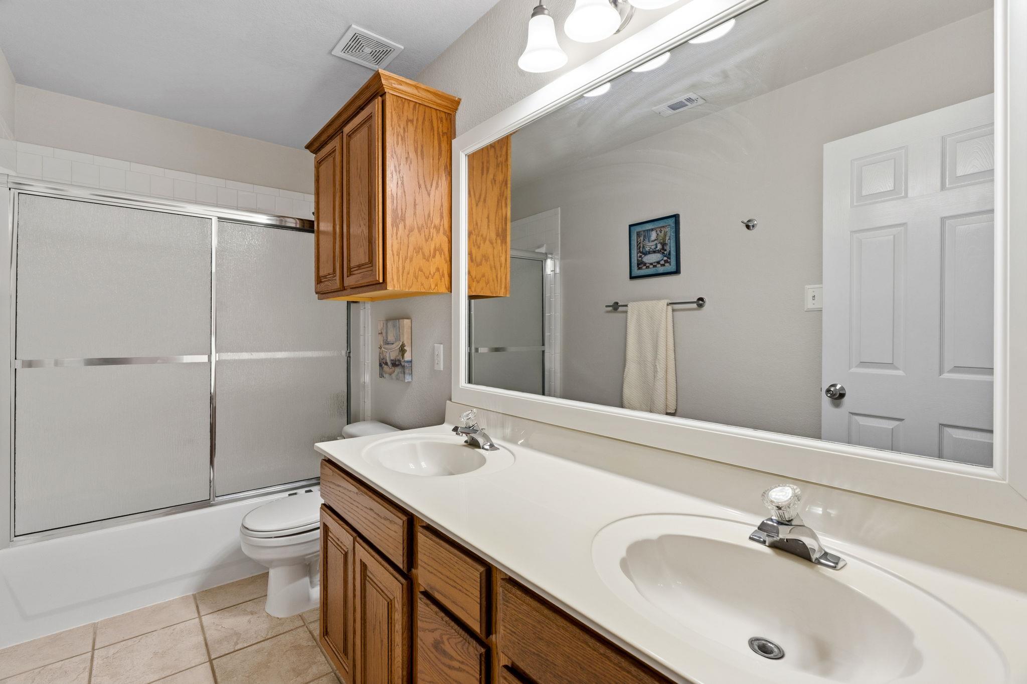 8901 Spearhead Cv N Property Photo 34