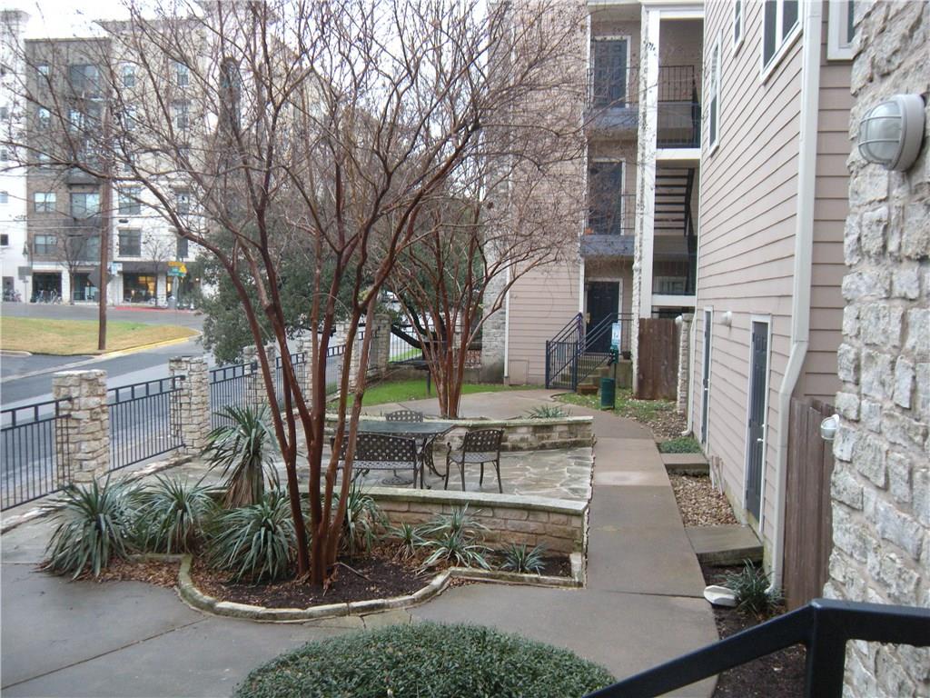 2414 Longview St #305 Property Photo 3