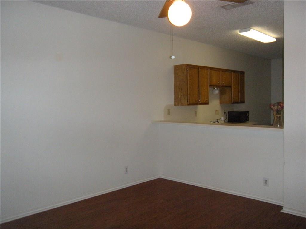 2414 Longview St #305 Property Photo 5