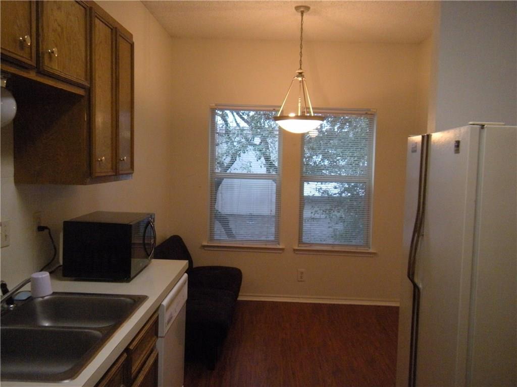 2414 Longview St #305 Property Photo 8