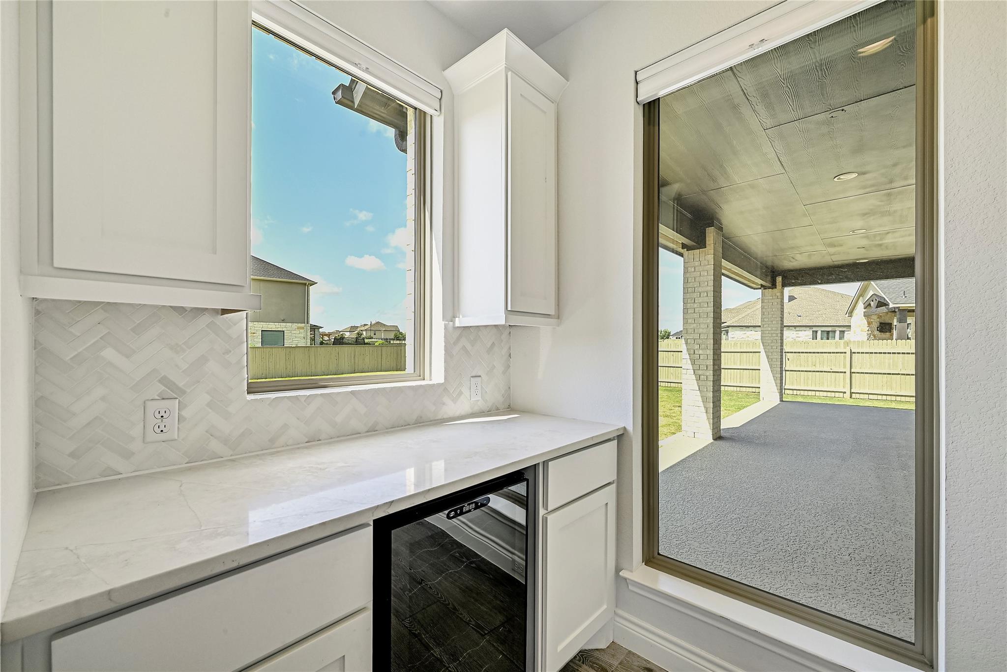 501 Sierra Lisa Cv Property Photo 8