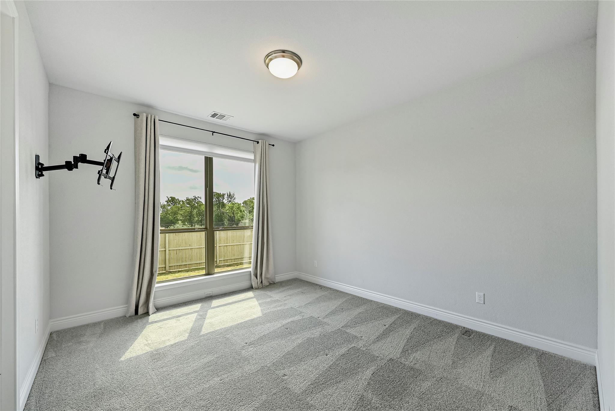 501 Sierra Lisa Cv Property Photo 17