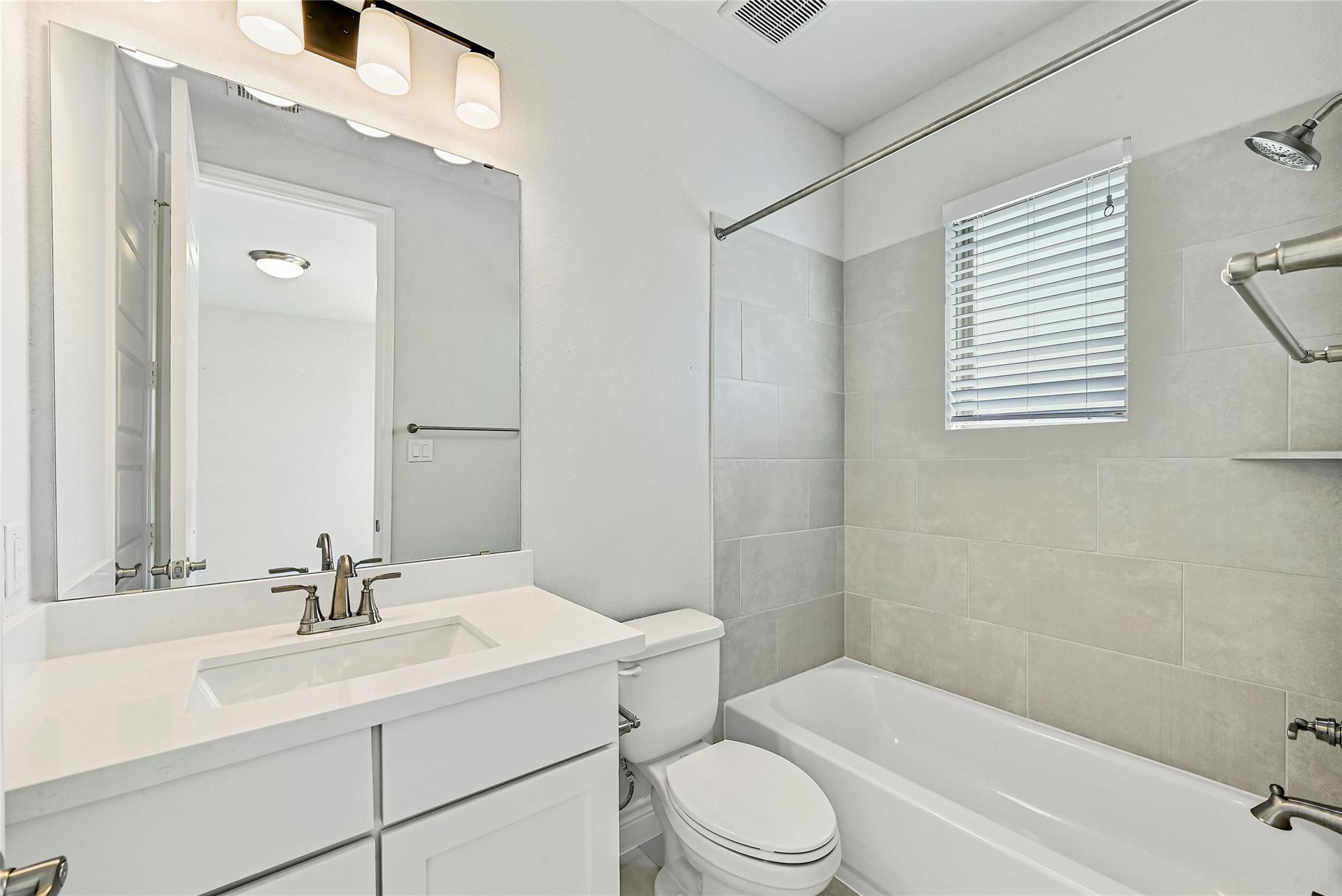 501 Sierra Lisa Cv Property Photo 18