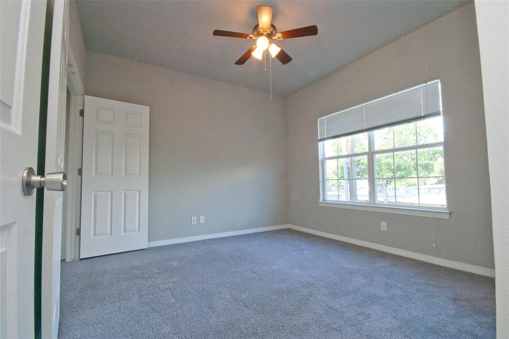2410 Leon St #201 Property Photo 9
