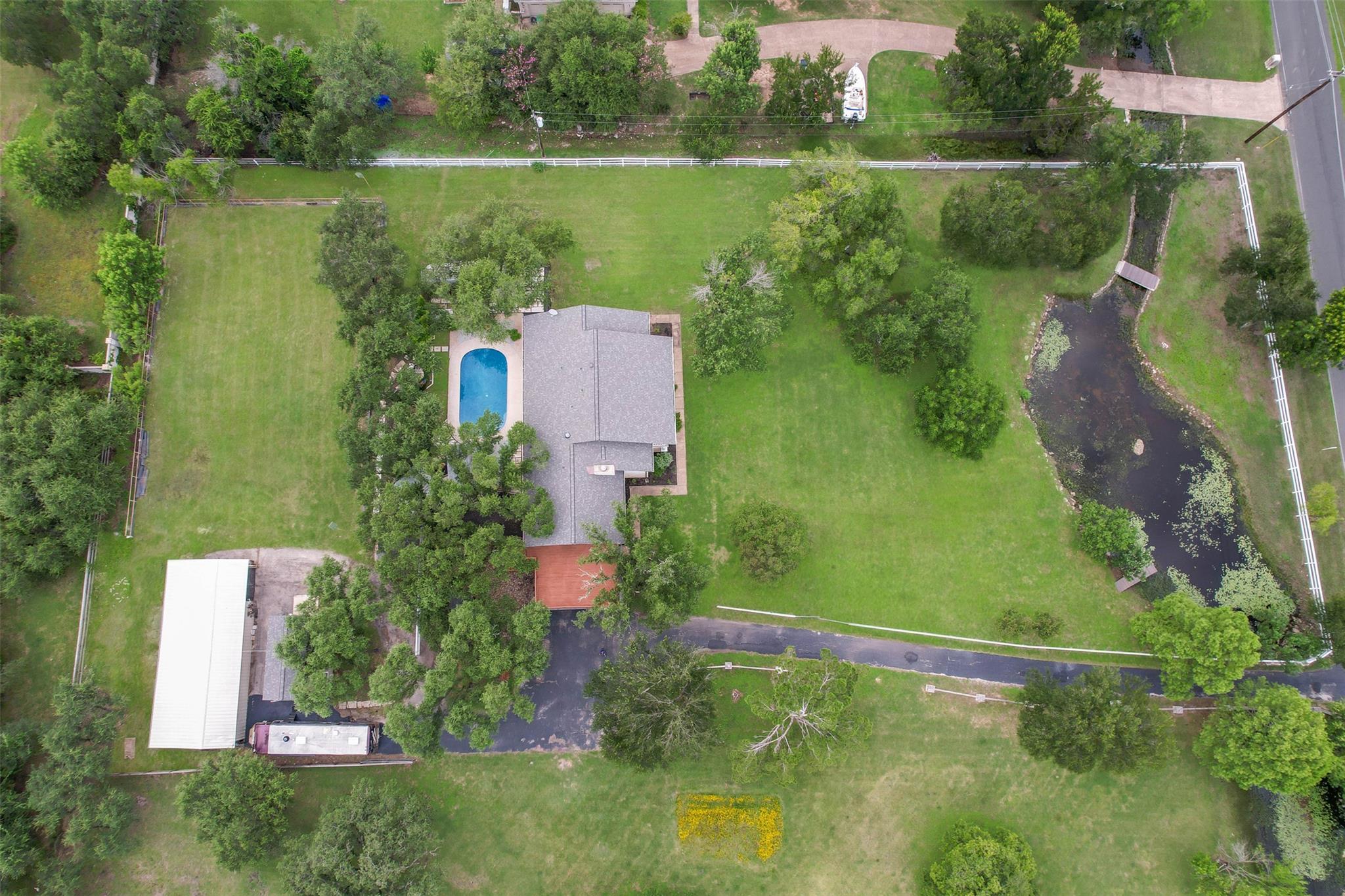 2204 Walsh Dr Property Photo 2