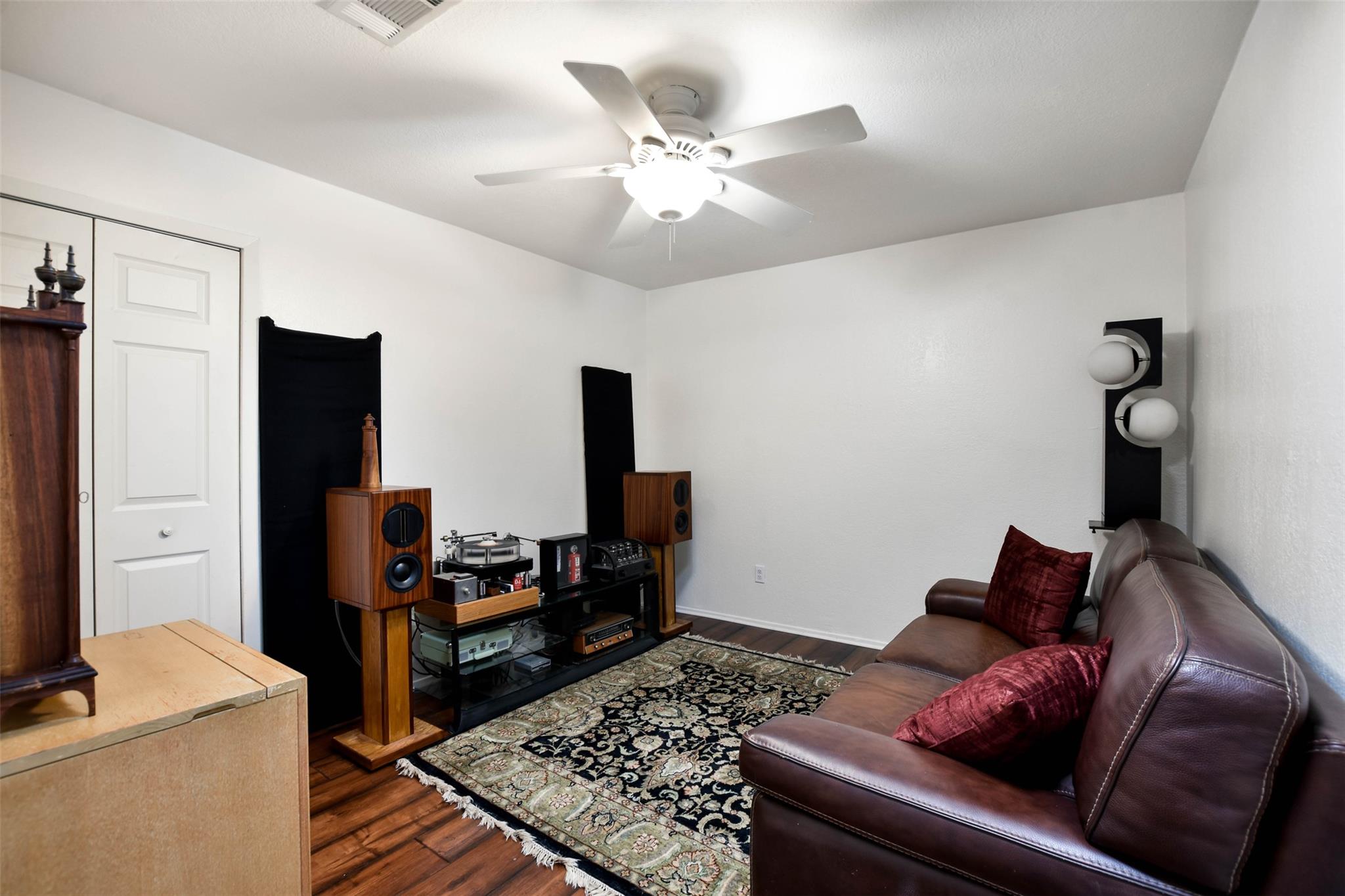 2204 Walsh Dr Property Photo 23