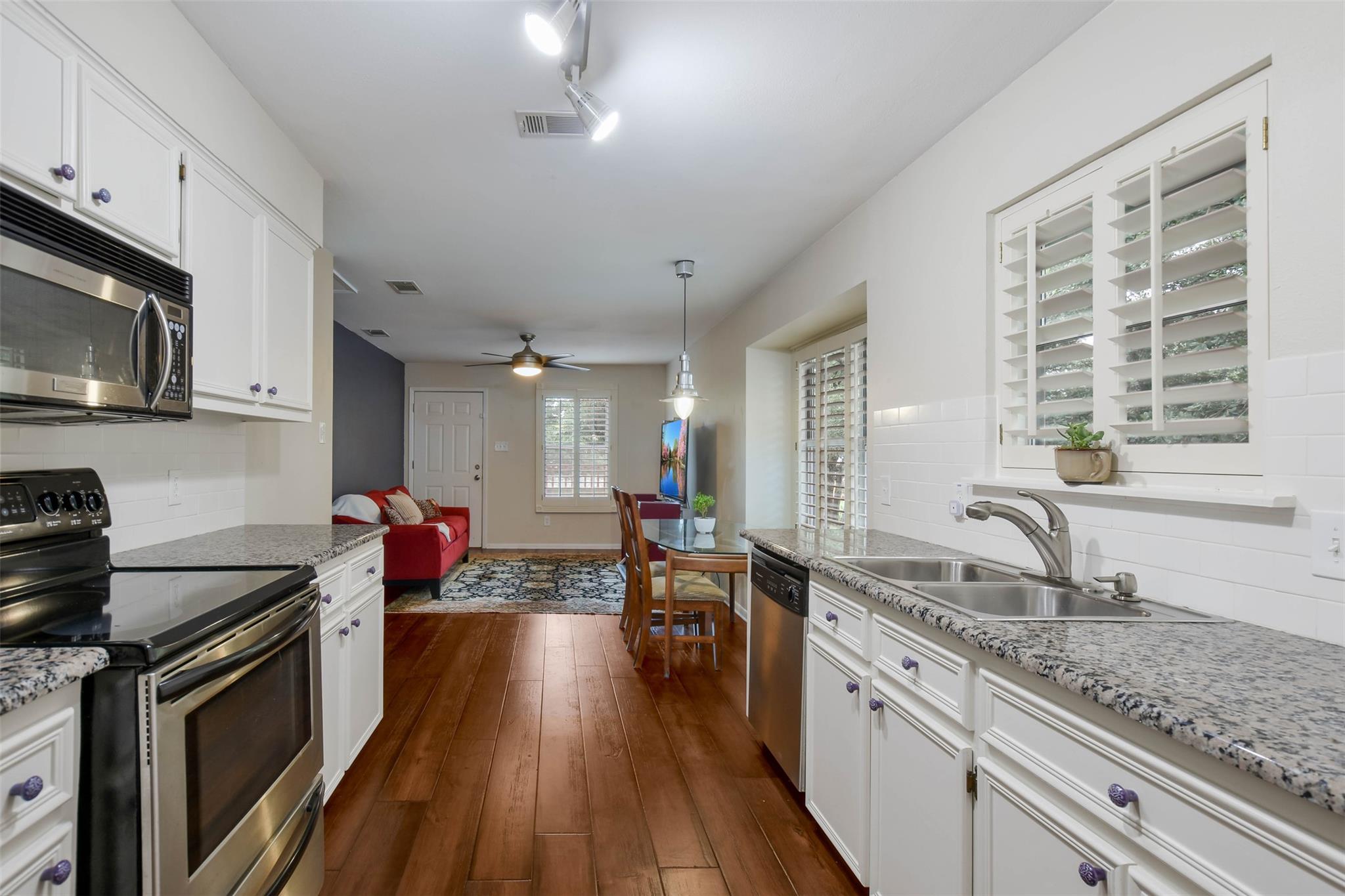 2204 Walsh Dr Property Photo 27