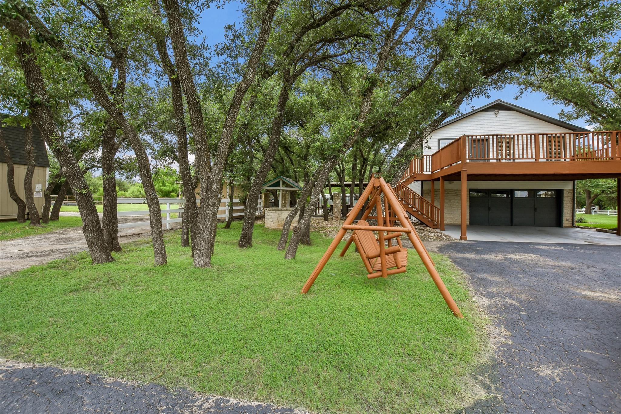 2204 Walsh Dr Property Photo 33
