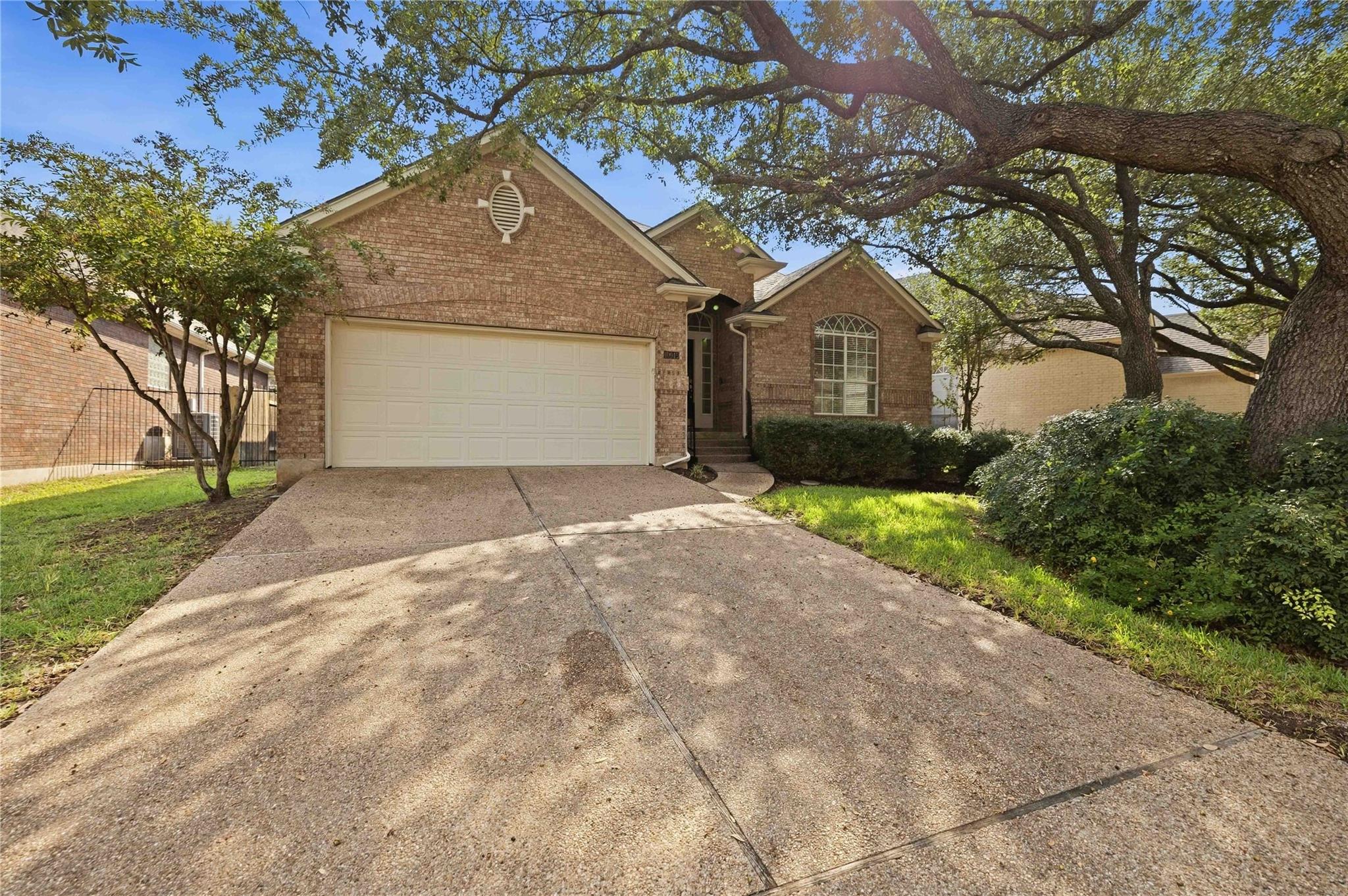 10045 Planters Woods Dr Property Photo 2