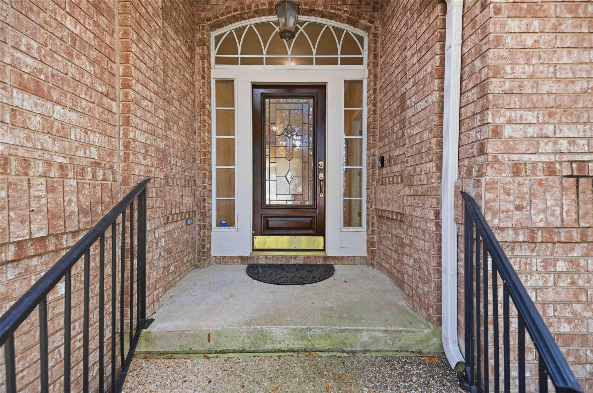 10045 Planters Woods Dr Property Photo 4