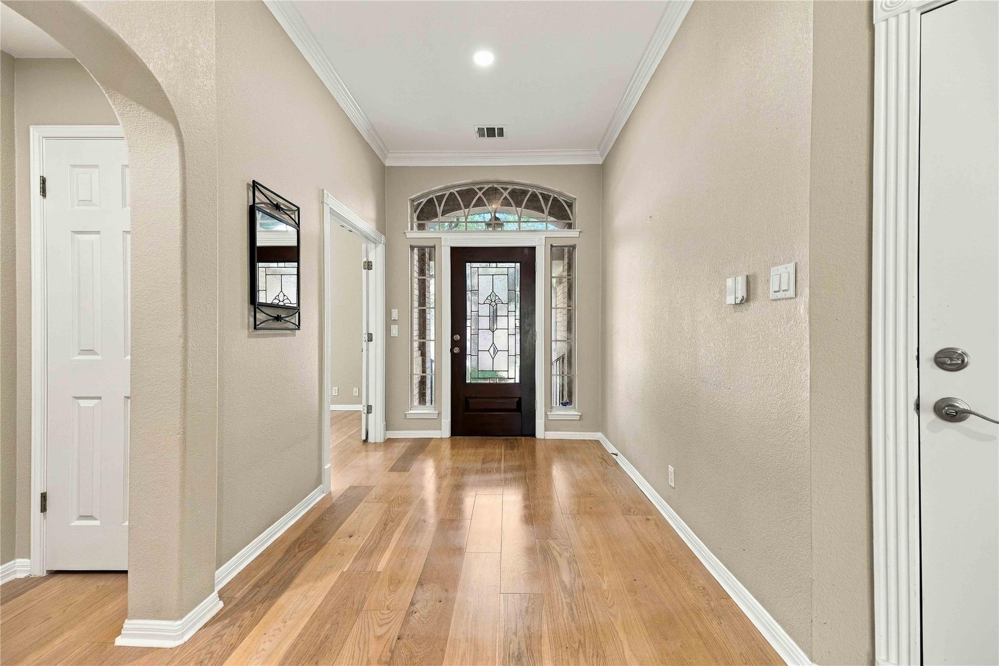 10045 Planters Woods Dr Property Photo 5
