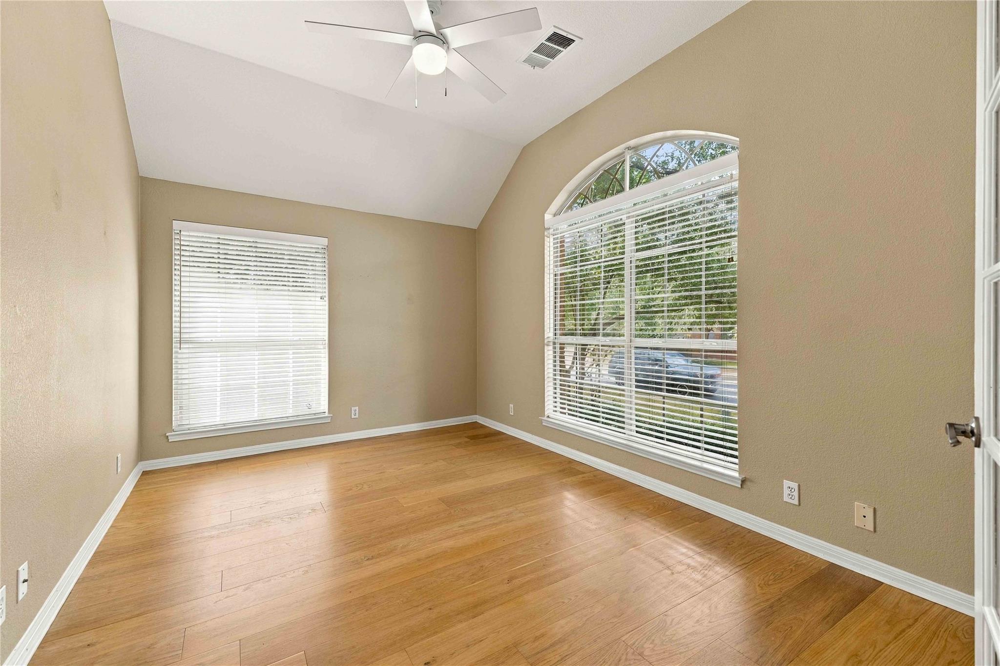 10045 Planters Woods Dr Property Photo 11