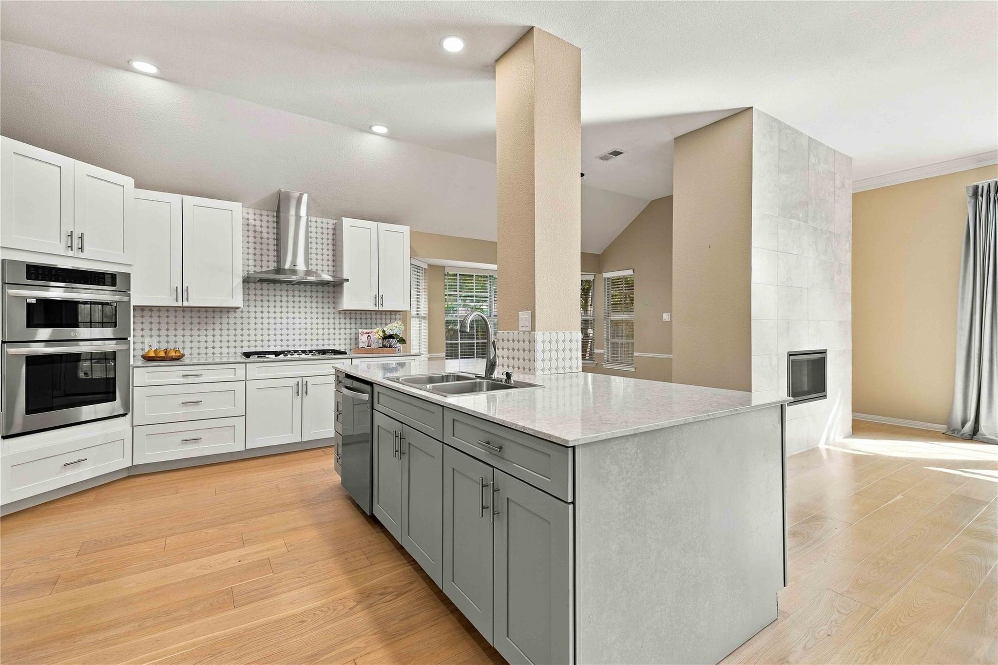 10045 Planters Woods Dr Property Photo 18