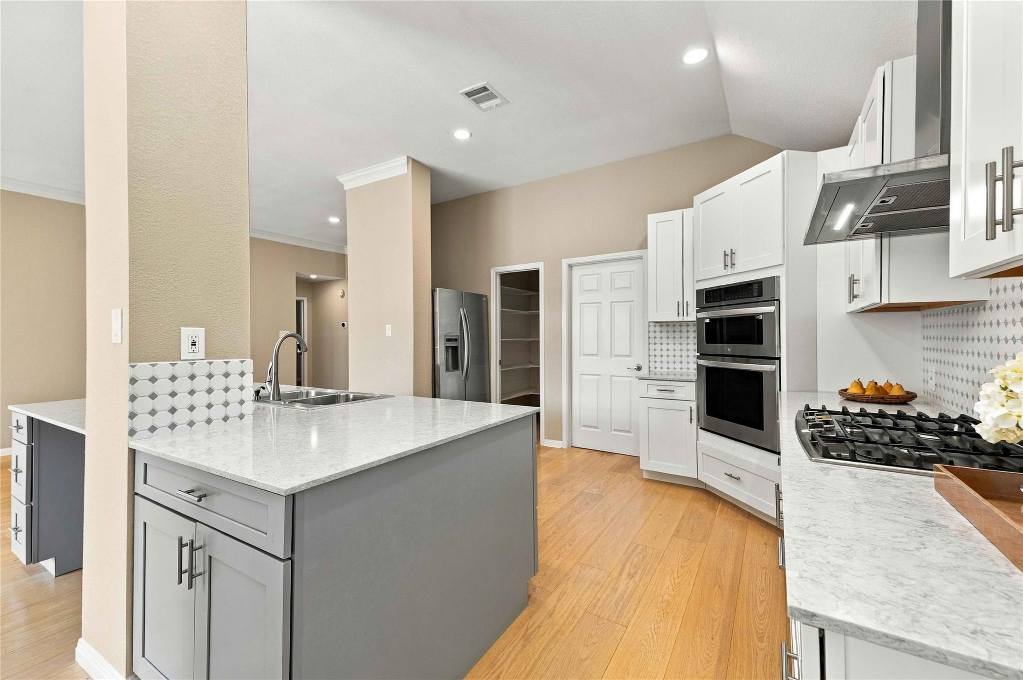 10045 Planters Woods Dr Property Photo 19