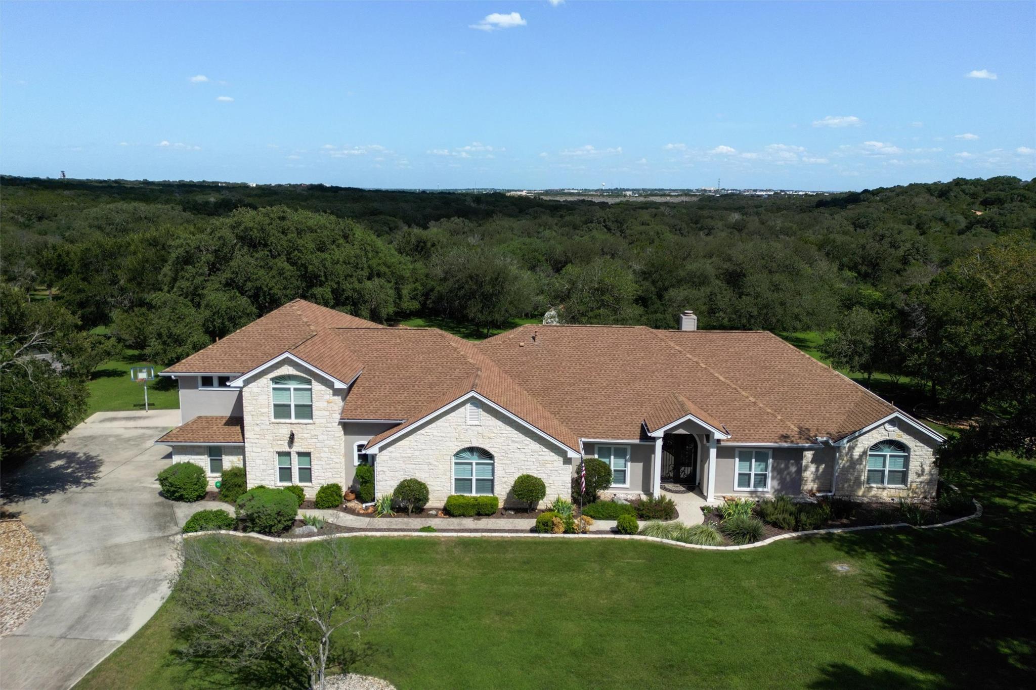 2235 Summit Ridge Dr Property Photo 1