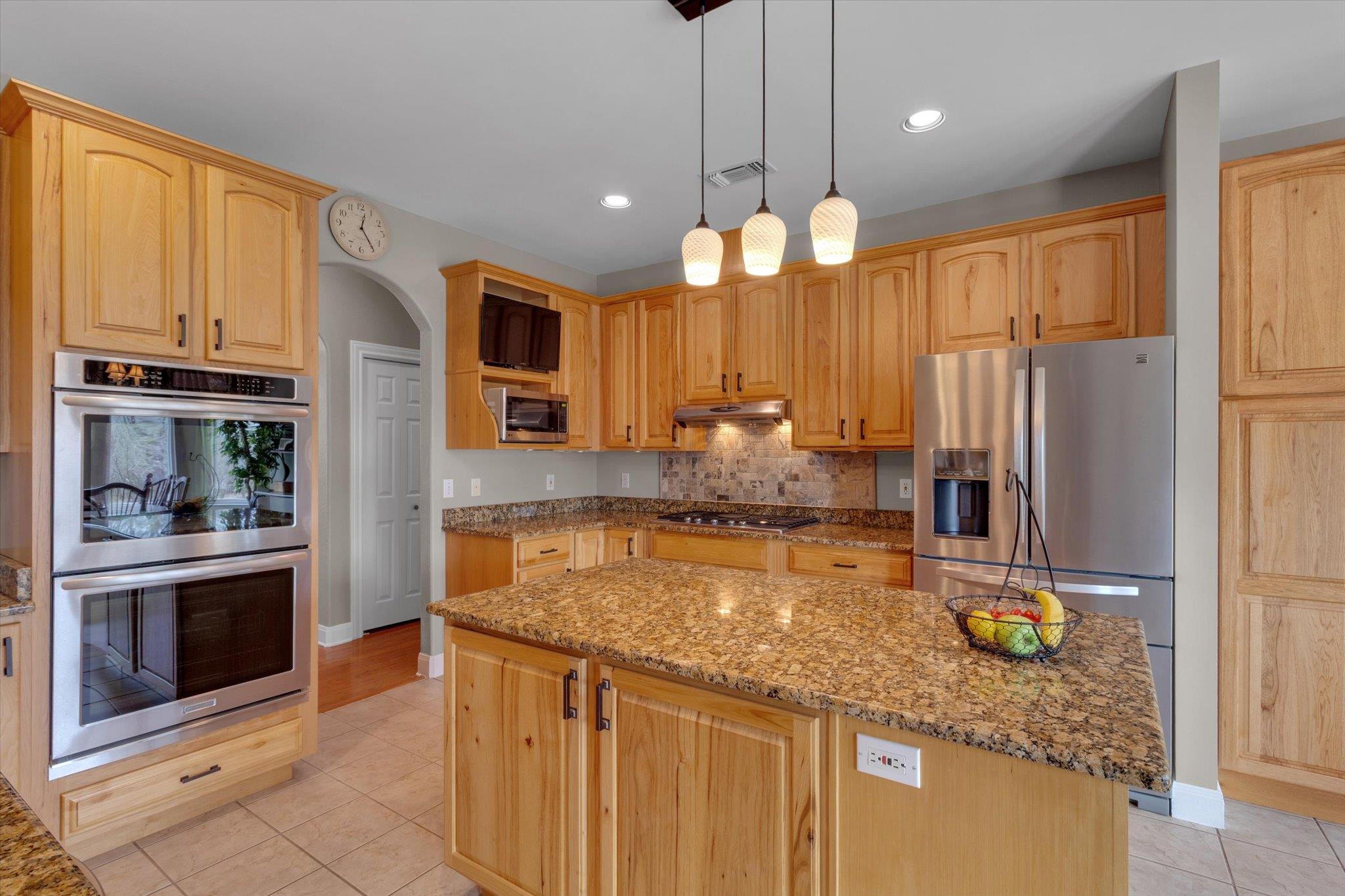 2235 Summit Ridge Dr Property Photo 10