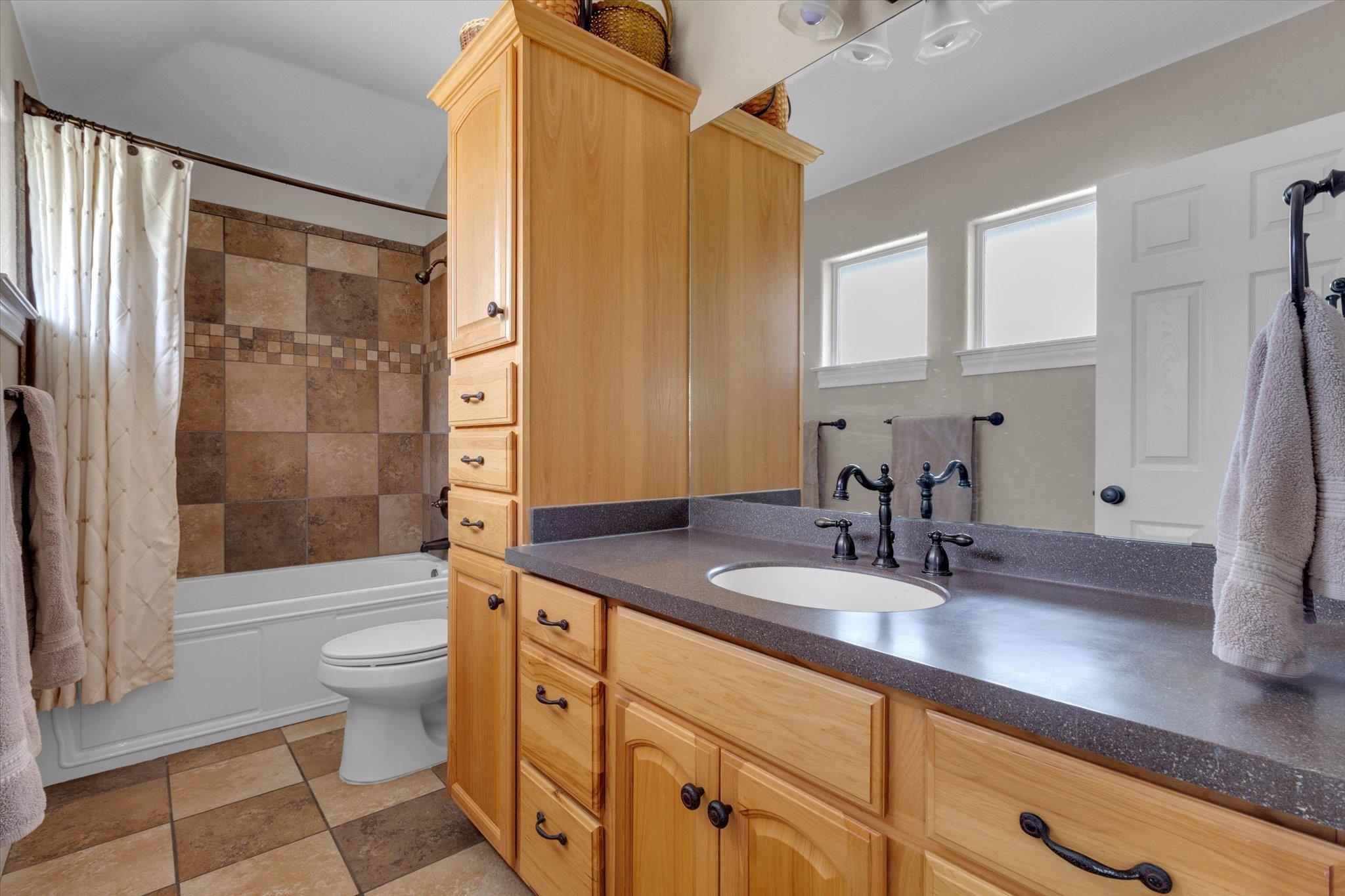 2235 Summit Ridge Dr Property Photo 24