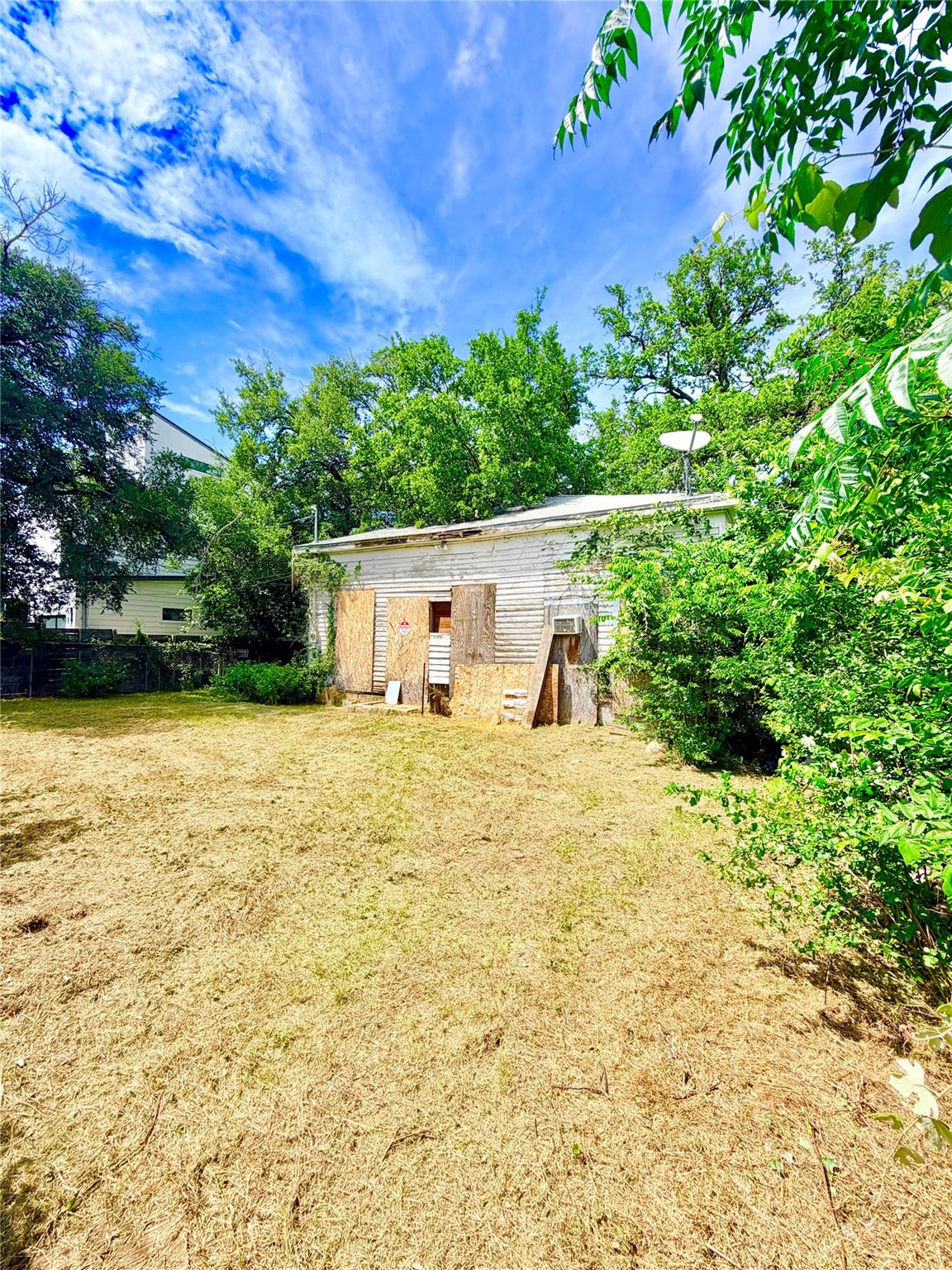 1181 Oakgrove Ave Property Photo 4