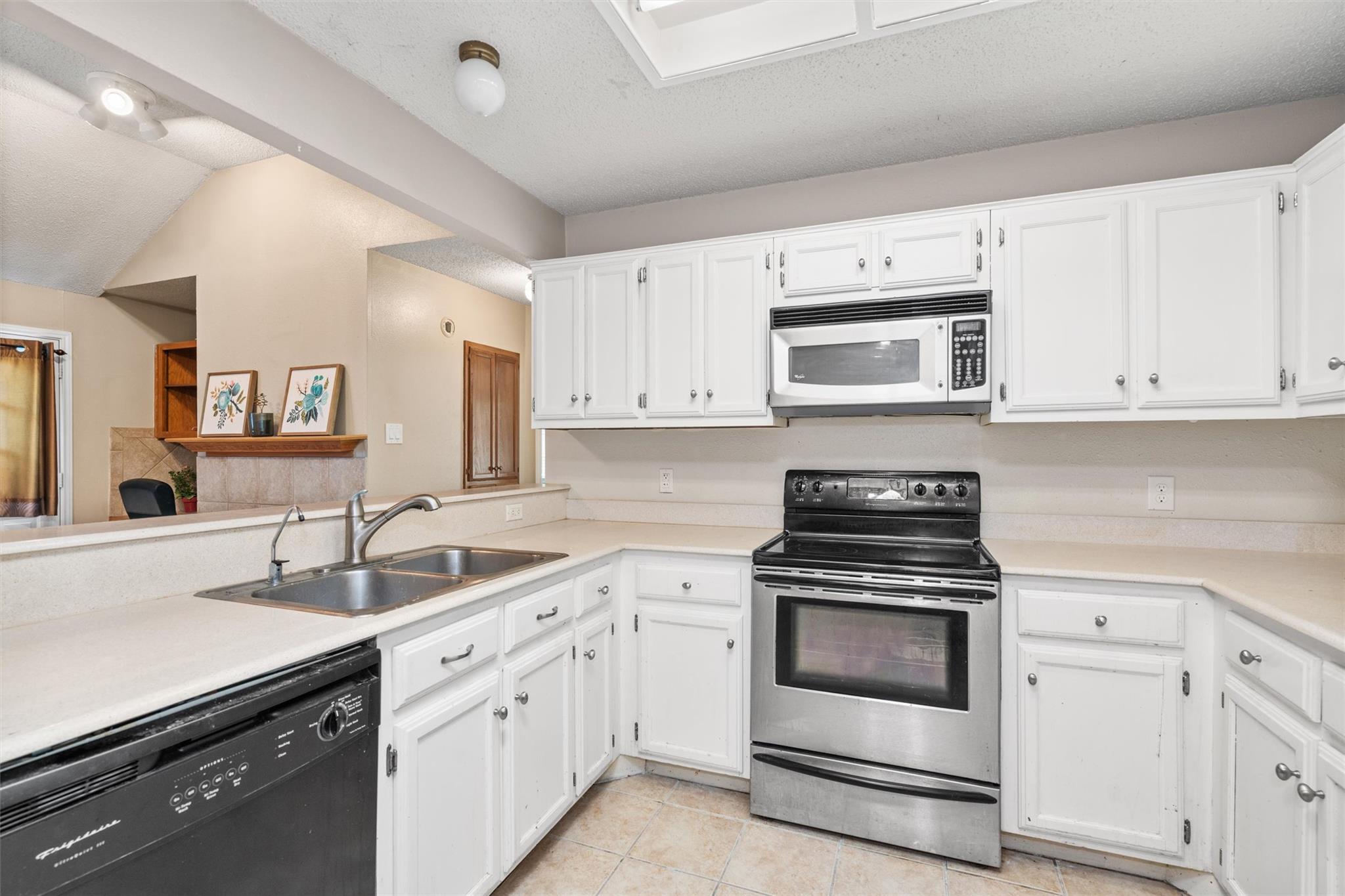 840 Eagles Way Property Photo 6