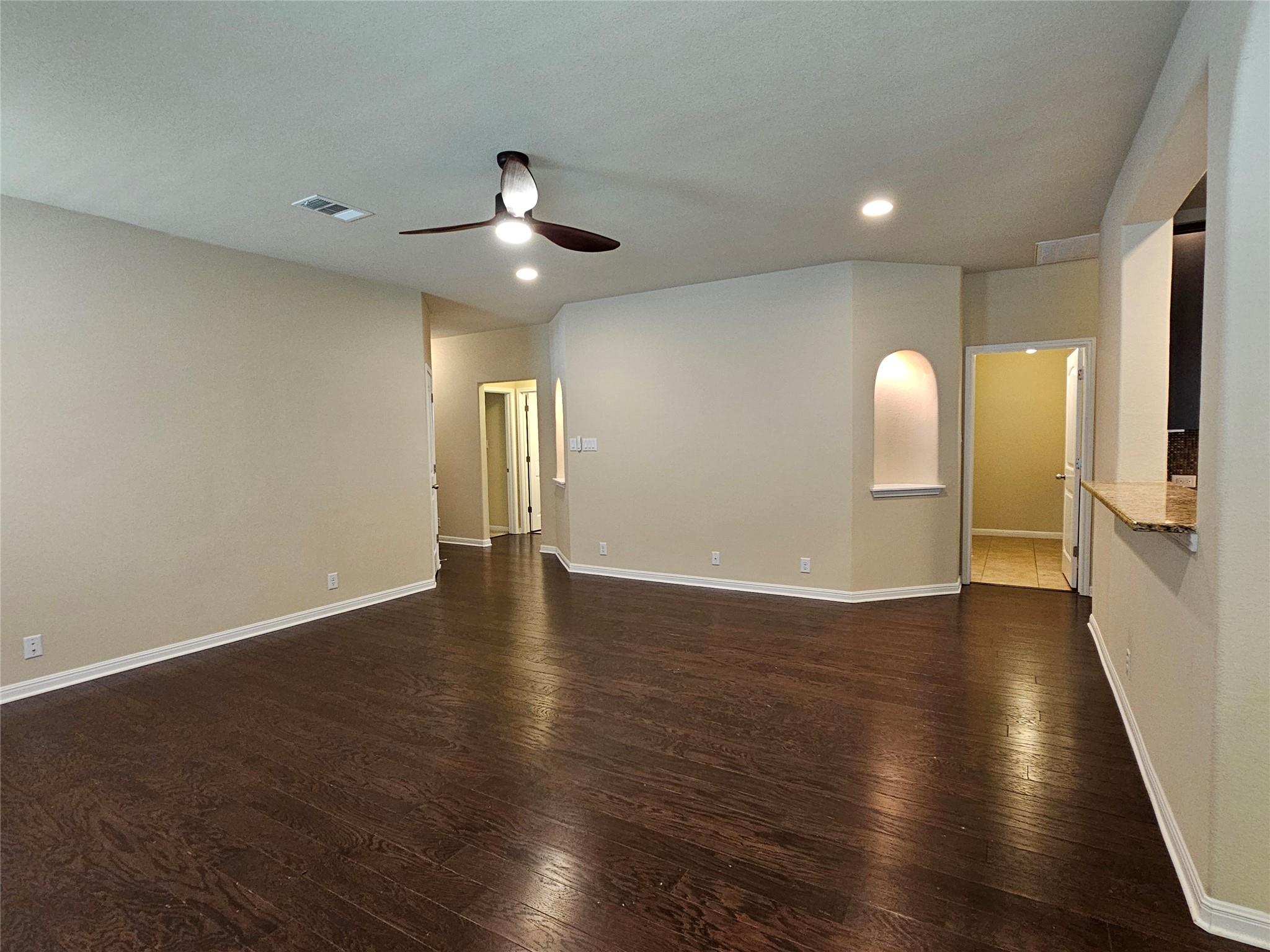 13708 Loleta Way Property Photo 7