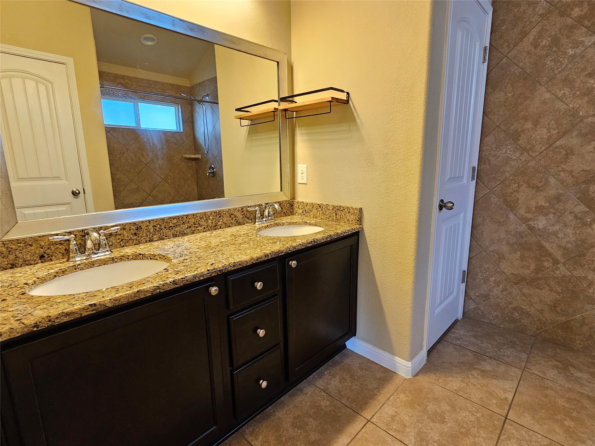 13708 Loleta Way Property Photo 18