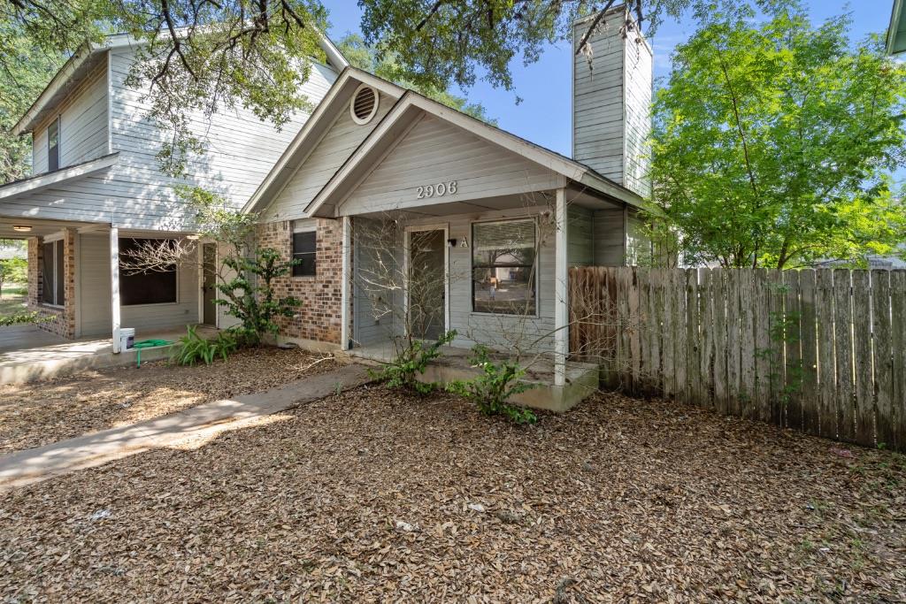 2906 Jadewood Ct #a Property Photo 2