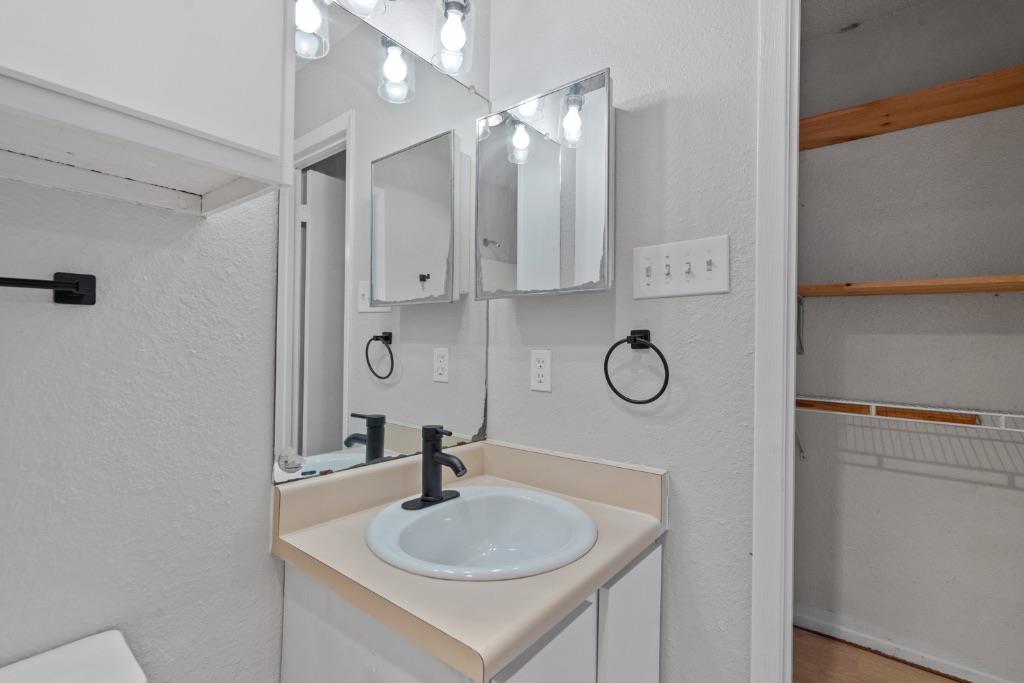 2906 Jadewood Ct #a Property Photo 13