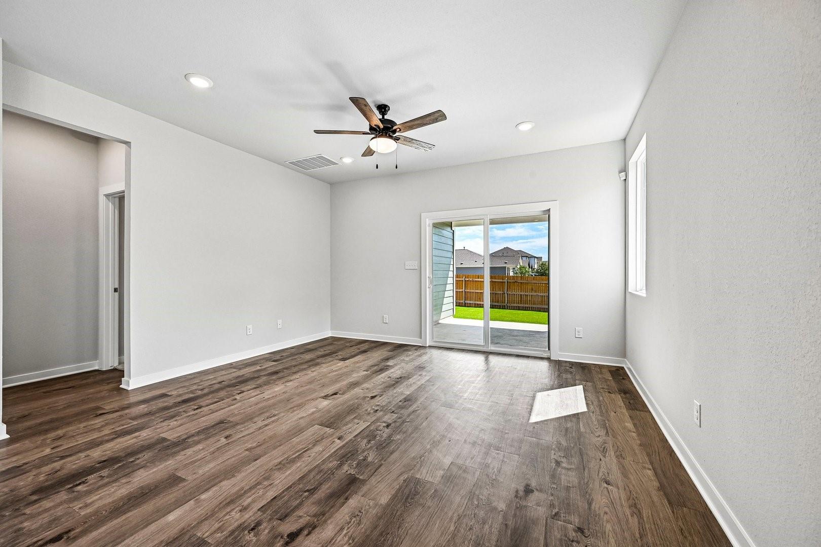 149 Hornet St Property Photo 45