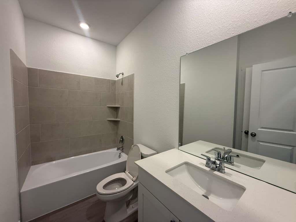 124 Brabham Loop Property Photo 6