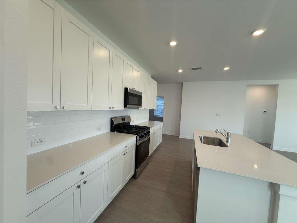 124 Brabham Loop Property Photo 10